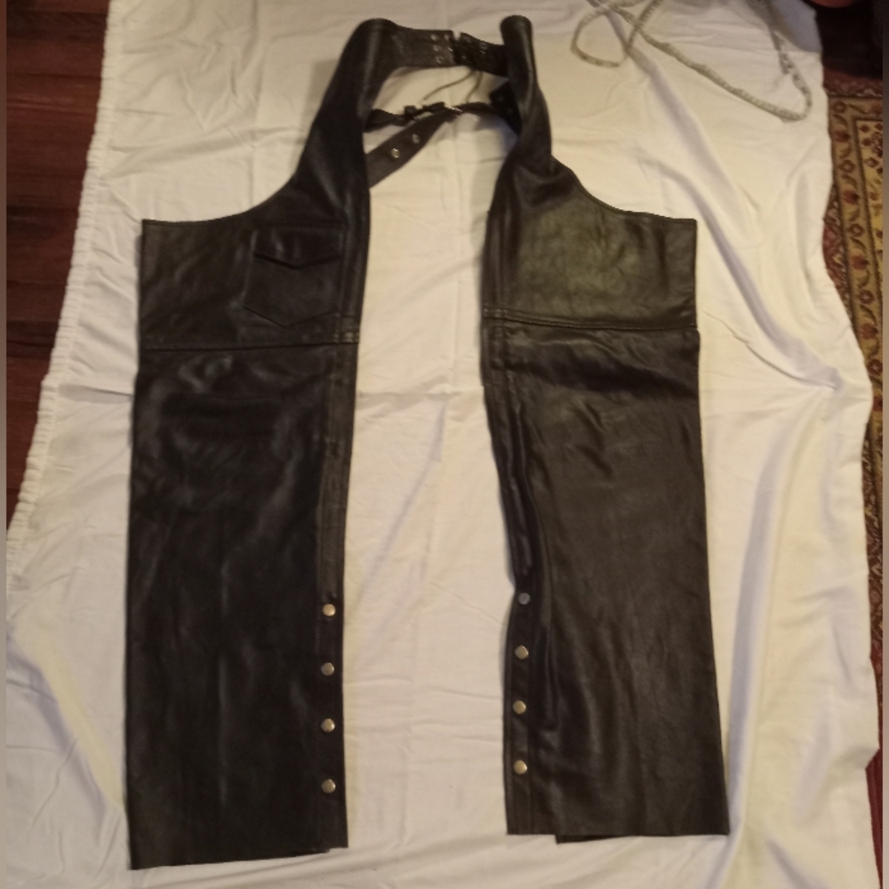 Leather riding chaps
